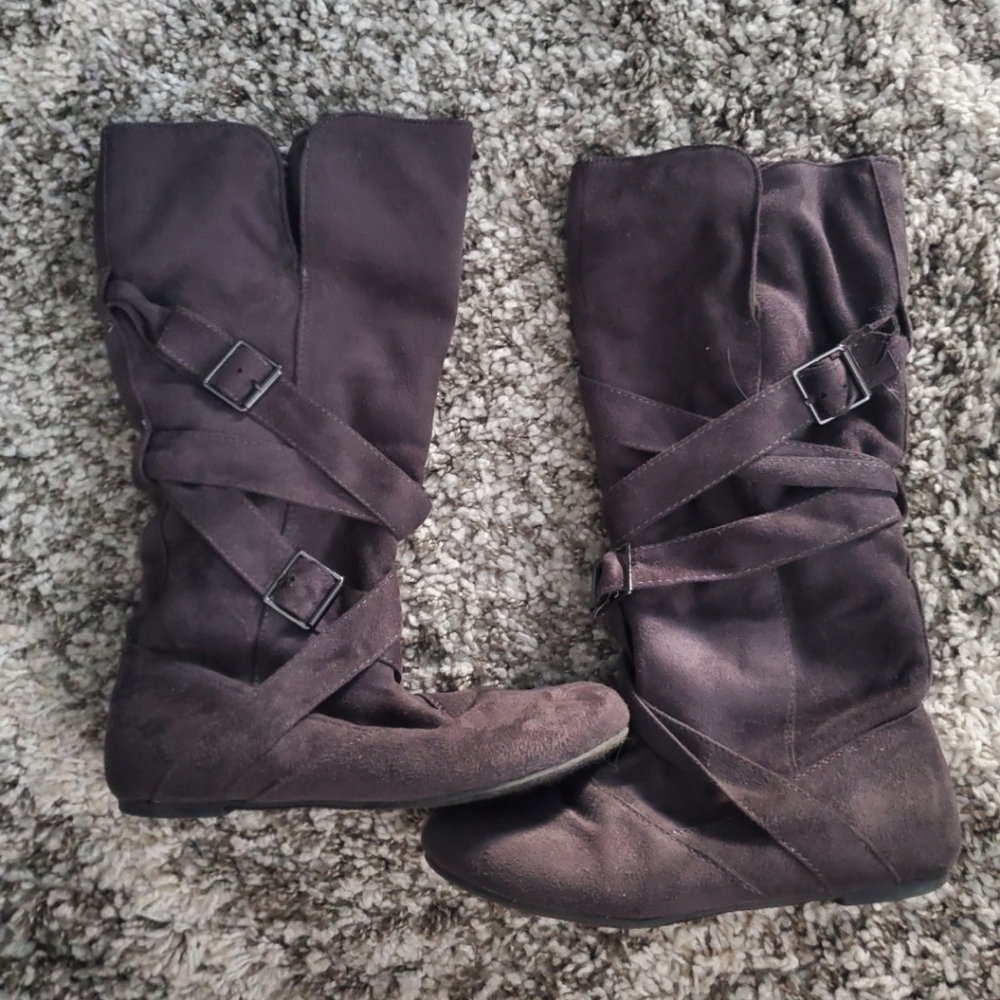 Brown boots
